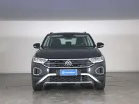 Usata VW T-Roc Life 116 CV (85 kW) 2025 Deep black perlato SUV