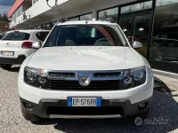 Usata Dacia Duster Lauréate 90 CV (66 kW) 2013 Bianco SUV