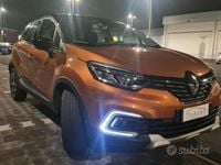 Usata Renault Captur Intens 89 CV (65 kW) 2017 Arancione SUV