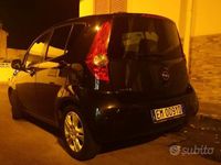 Usata Opel Agila 94 CV (69 kW) 2012 Nero Utilitaria