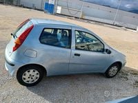 Usata Fiat Punto 80 CV (58 kW) 2003 Blu Berlina