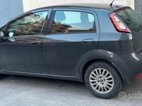 Usata Fiat Punto 84 CV (61 kW) 2015 Verde Utilitaria