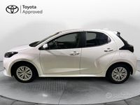 Usata Toyota Yaris Hybrid Active 116 CV (85 kW) 2022 Bianco Berlina