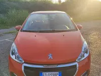 Usata Peugeot 208 Active 75 CV (55 kW) 2016 Rosso Utilitaria