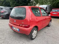 Usata Fiat 600 54 CV (39 kW) 2006 Rosso Utilitaria