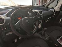 Usata Peugeot 1007 68 CV (50 kW) 2005 Blu/azzurro Monovolume