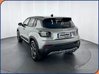 Nuova Jeep Avenger Summit 100 CV (73 kW) 2026 Grigio SUV