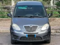 Usata Lancia Musa 90 CV (66 kW) 2010 Argento Monovolume