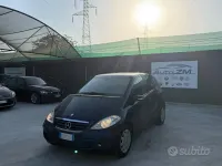 Usata Mercedes A180 Elegance 109 CV (80 kW) 2007 Blu Berlina
