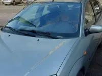 Usata Ford Focus 100 CV (73 kW) 2004 Grigio Berlina