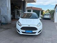 Usata Ford Fiesta Titanium 92 CV (67 kW) 2017 Bianco Utilitaria