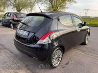 Usata Lancia Ypsilon Platinum 69 CV (50 kW) 2013 Blu/azzurro Utilitaria