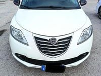 Usata Lancia Ypsilon 95 CV (69 kW) 2014 Bianco Utilitaria