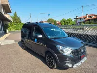 Usata Dacia Dokker Stepway 90 CV (66 kW) 2018 Grigio Monovolume