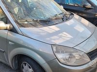 Usata Renault Scénic II 105 CV (77 kW) 2006 Monovolume