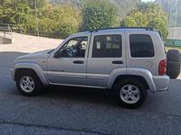 Usata Jeep Cherokee 143 CV (105 kW) 2003 Grigio SUV