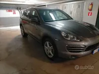 Usata Porsche Cayenne Diesel 240 CV (176 kW) 2010 Grigio SUV