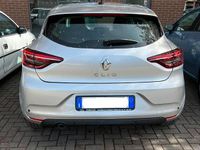 Usata Renault Clio V Intens 101 CV (74 kW) 2021 Grigio Berlina