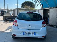 Usata Renault Clio II 75 CV (55 kW) 2011 Bianco Berlina