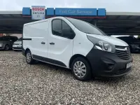 Usata Opel Vivaro Edition 125 CV (91 kW) 2016 Bianco Monovolume
