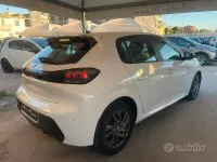 Usata Peugeot 208 Active 75 CV (55 kW) 2021 Bianco Utilitaria