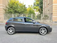 Usata Alfa Romeo 147 Distinctive 105 CV (77 kW) 2008 Grigio lipari metallizzato Utilitaria