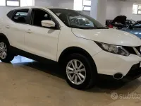 Usata Nissan Qashqai Acenta 110 CV (80 kW) 2015 Bianco SUV