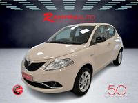 Usata Lancia Ypsilon Gold 85 CV (62 kW) 2016 Bianco Utilitaria