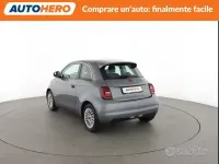 Usata Fiat 500e Red 42 kW (58 CV) 2022 Grigio Utilitaria