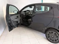 Usata Lancia Ypsilon Silver 70 CV (51 kW) 2023 Nero Utilitaria