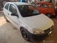 Usata Opel Corsa 65 CV (47 kW) 2002 Bianco Utilitaria