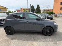 Usata Lancia Ypsilon 69 CV (50 kW) 2014 Grigio Utilitaria