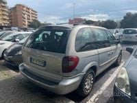 Usata Chrysler Grand Voyager 116 CV (85 kW) 2001 Grigio Monovolume