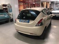 Usata Lancia Ypsilon Gold 69 CV (50 kW) 2022 Beige Utilitaria