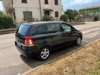 Usata Opel Zafira 150 CV (110 kW) 2012 Nero Monovolume