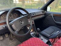 Usata Mercedes E200 122 CV (89 kW) 1990