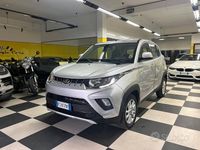 Usata Mahindra KUV100 83 CV (61 kW) 2019 Gray SUV