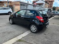 Usata Hyundai i20 Comfort 77 CV (56 kW) 2009 Nero Utilitaria