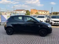 Usata Lancia Ypsilon 69 CV (50 kW) 2015 Nero Utilitaria