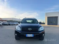 Usata Toyota RAV4 Luxury 136 CV (100 kW) 2008 Nero SUV