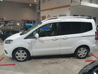 Usata Ford Tourneo Courier S 75 CV (55 kW) 2020 Bianco Monovolume