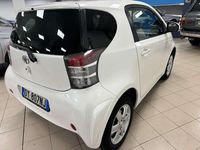 Usata Toyota iQ 68 CV (50 kW) 2009 Bianco Utilitaria