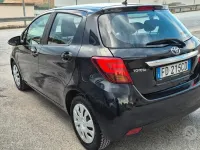 Usata Toyota Yaris 69 CV (50 kW) 2016 Grigio Berlina