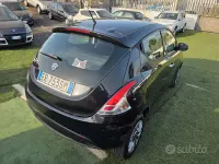 Usata Lancia Ypsilon Gold 69 CV (50 kW) 2012 Nero Utilitaria