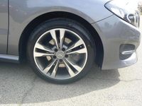 Usata Mercedes B200 Premium 136 CV (100 kW) 2015 Grigio delfino Monovolume