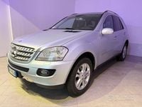 Usata Mercedes ML320 224 CV (164 kW) 2007 Grigio SUV
