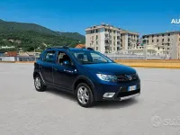 Usata Dacia Sandero Stepway 90 CV (66 kW) 2017 Bluazzurro Berlina