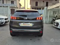 Usata Peugeot 3008 Allure 131 CV (96 kW) 2023 Grigio SUV