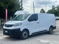 Usata Opel Vivaro 120 CV (88 kW) 2023 Bianco Monovolume