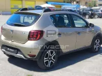 Usata Dacia Sandero Stepway 90 CV (66 kW) 2018 Giallo Berlina